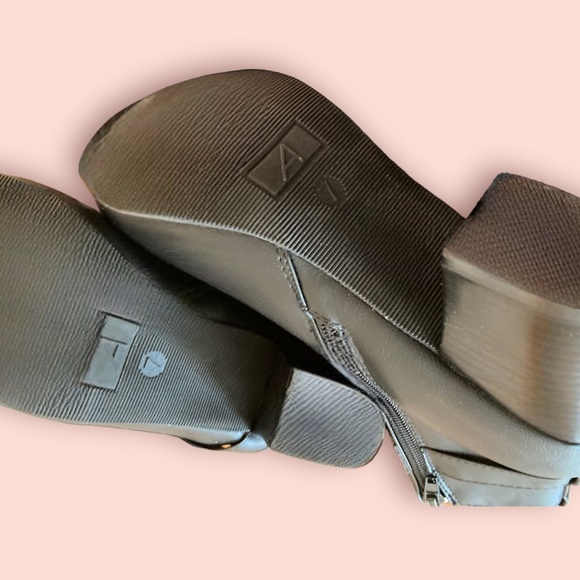 5/25$ ✨ Ankle Boots - Picture 4 of 4